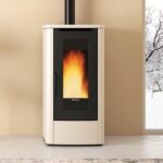 Stufa a pellet ventilata Teorema 5.0 La Nordica Extraflame 12 KW